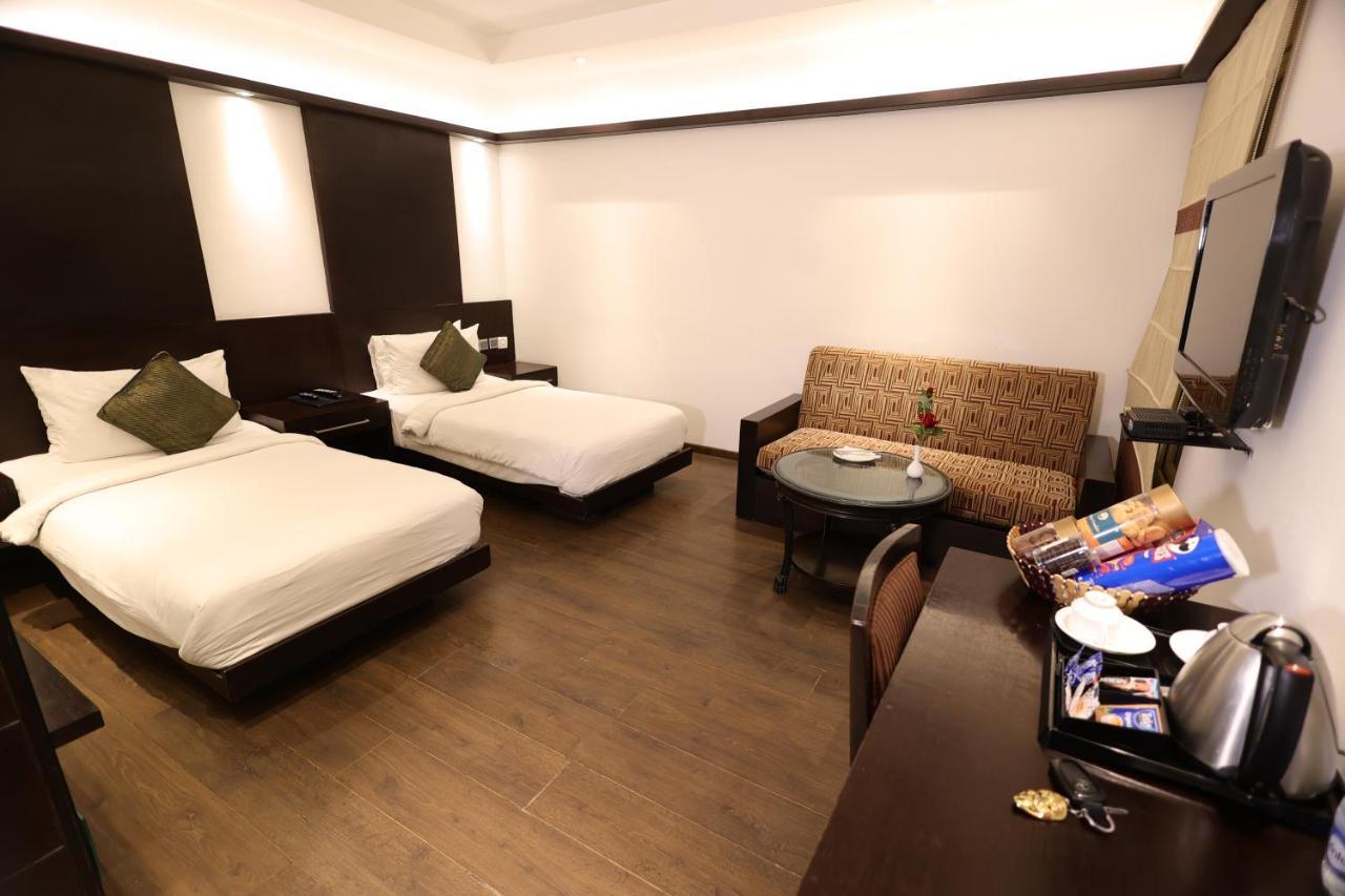 Hotel Godwin Deluxe -Near New Delhi Railway Station - Paharganj Kültér fotó